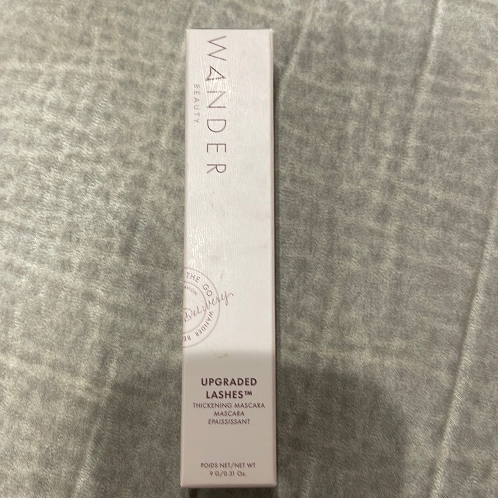 New Wander Beauty Jet Black Mascara
